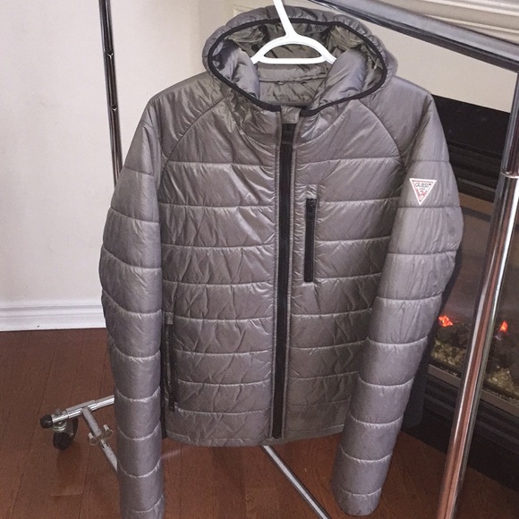 Guess jacket 🔥🔥 - Picture 1 of 6